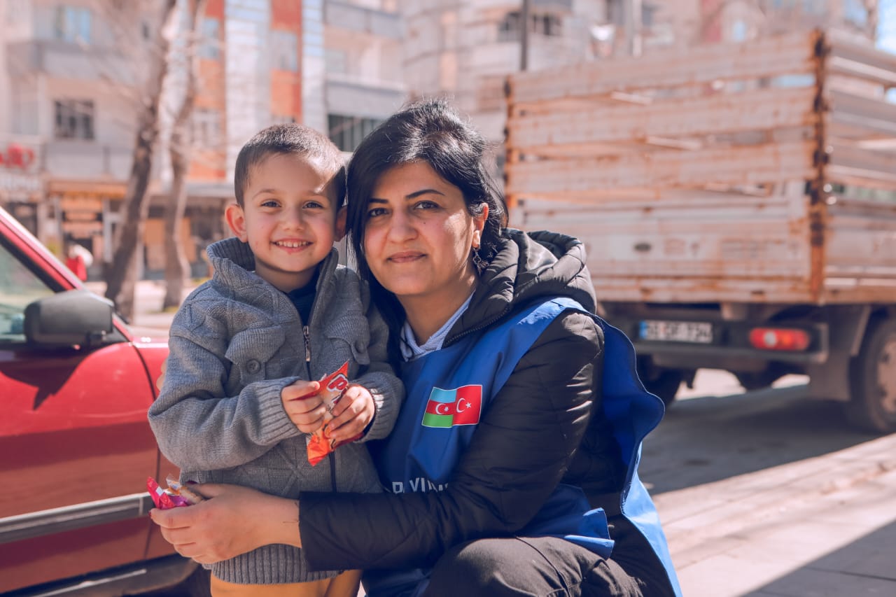 Zəlzələ bölgəsindən qayıdan psixoloq: “O baxışları heç vaxt unutmaram”